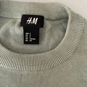 H&M crewneck sweater